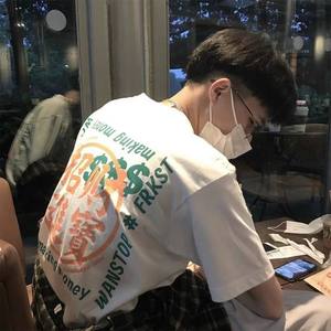 女人吃男人私人部位的动态图片
