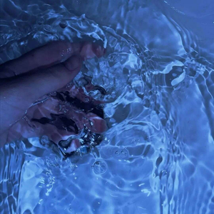 女班长和我一起洗澡裸体
